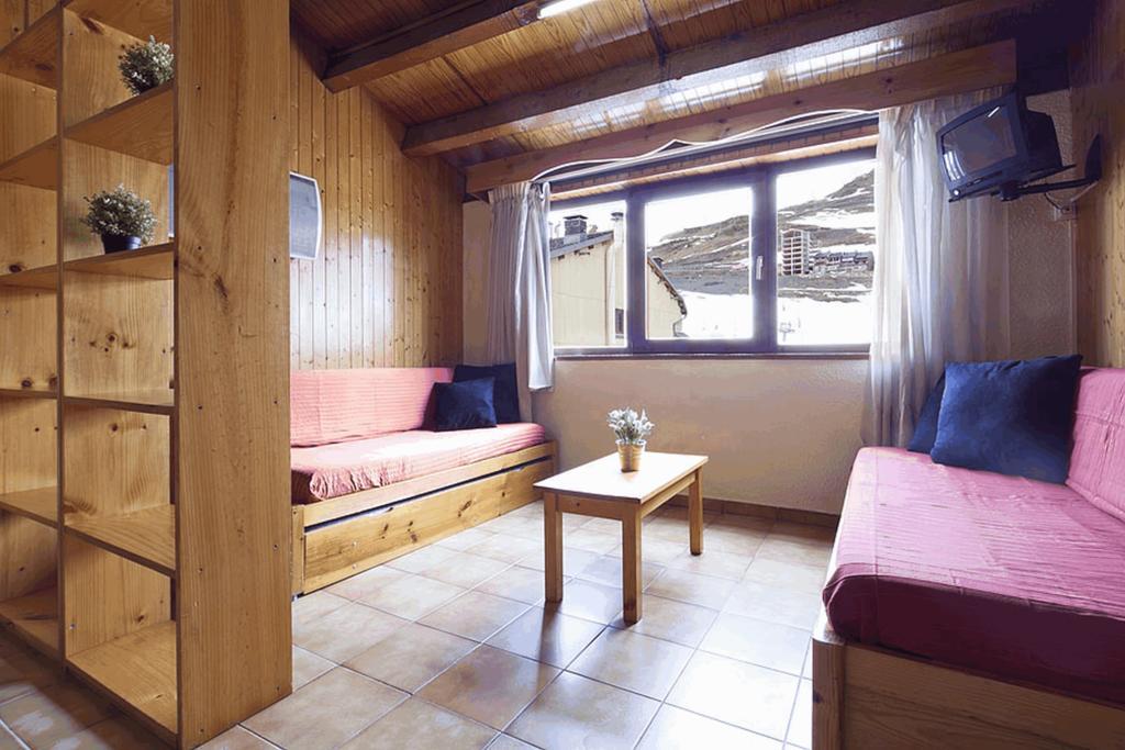 Lake Placid Pas De La Casa Room photo